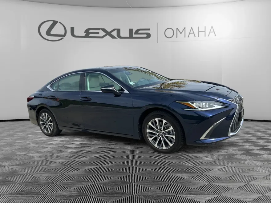 2022 Lexus ES 350 photo 1
