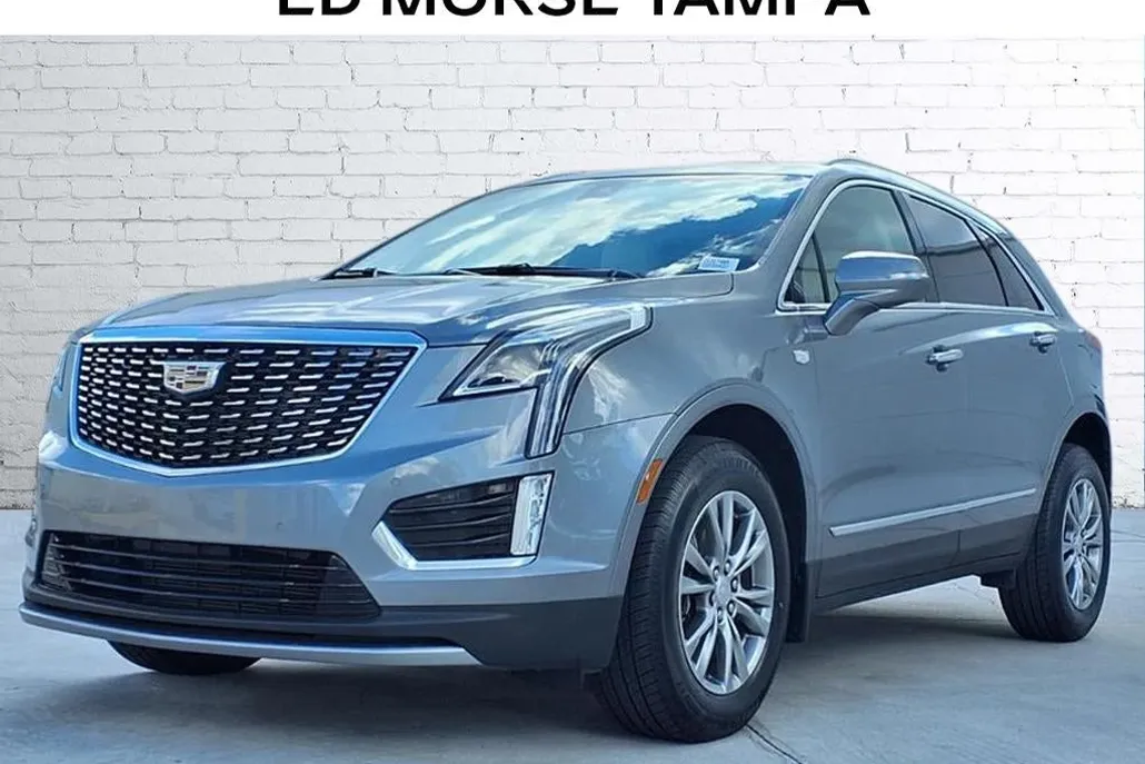 2022 Cadillac XT5 Premium Luxury photo 1
