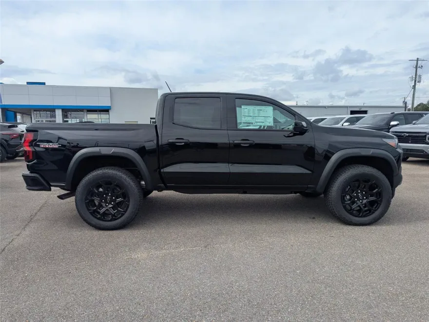 2026 Chevrolet Colorado Trail Boss photo 1