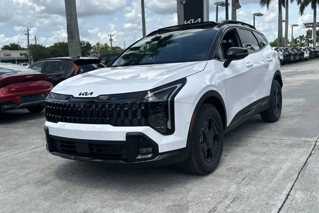 2026 Kia Sportage X-Pro Prestige photo 1