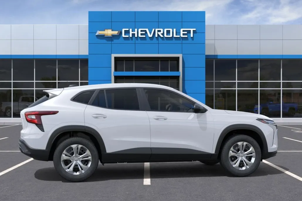 2026 Chevrolet Trax LS photo 1