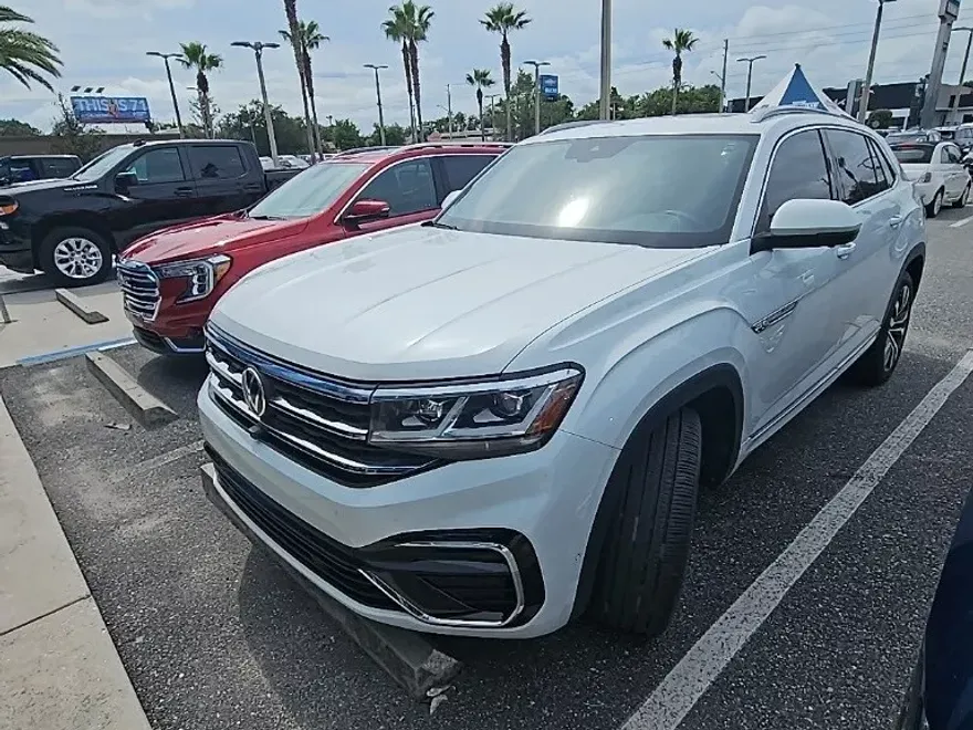 2022 Volkswagen Atlas Cross Sport V6 SEL Premium R-Line photo 1