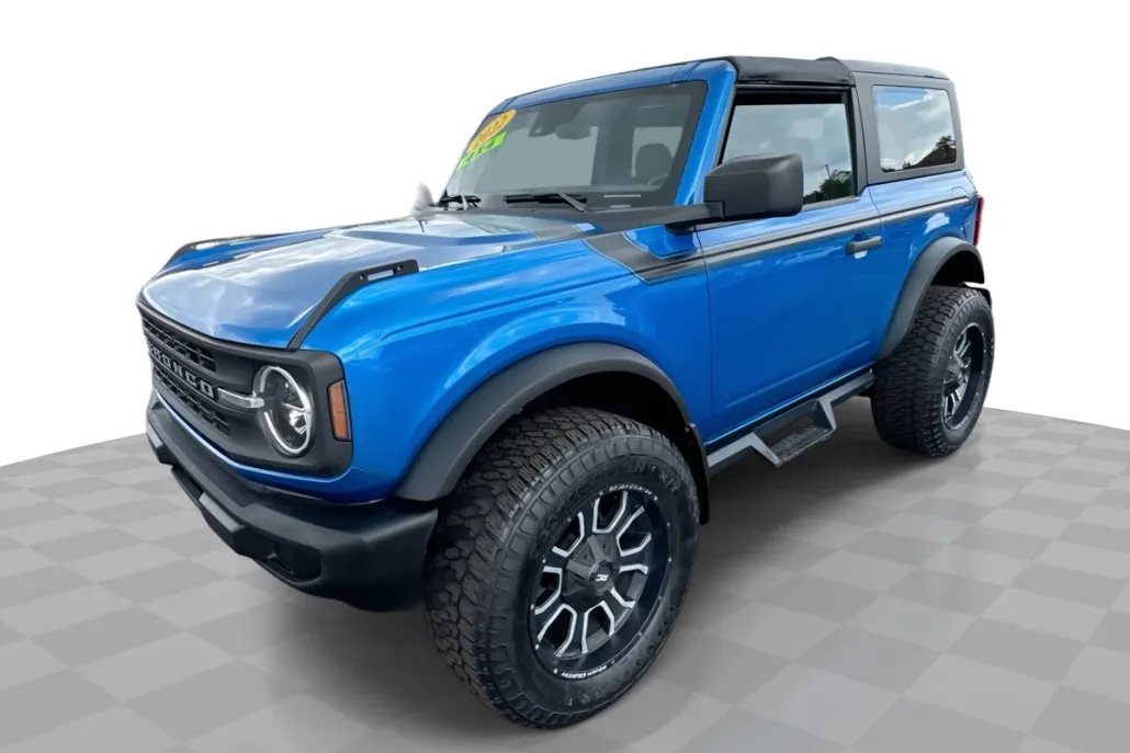 2022 Ford Bronco Base photo 1