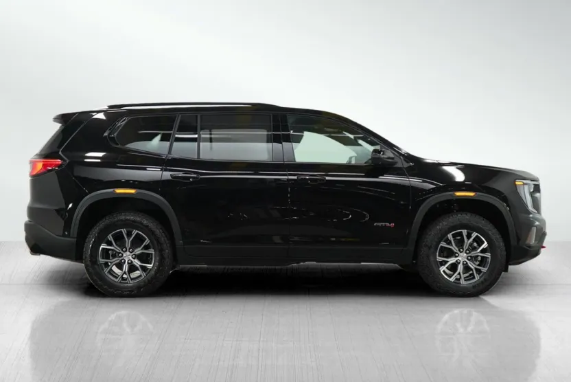 2025 Gmc Acadia AT4 photo 1