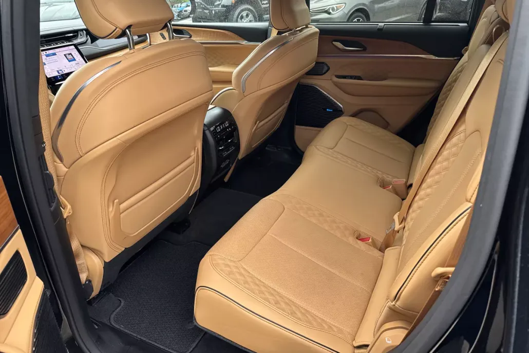 2022 Jeep Grand Cherokee Summit Reserve photo 1