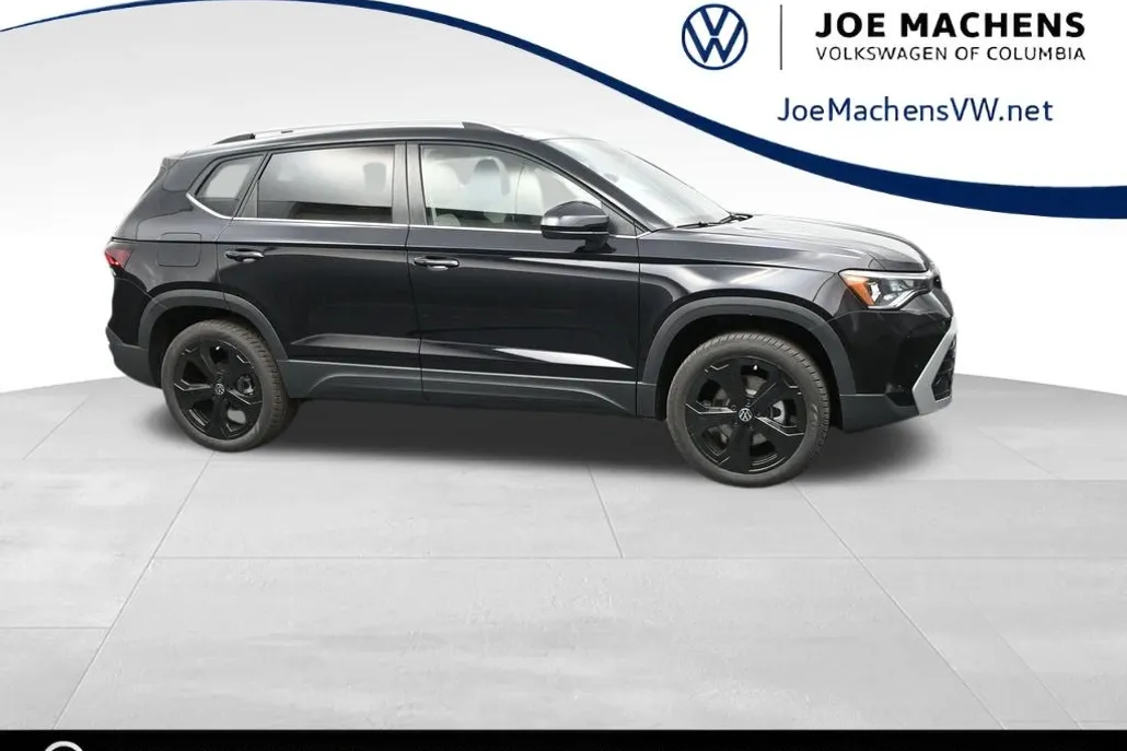 2025 Volkswagen Taos SEL photo 1