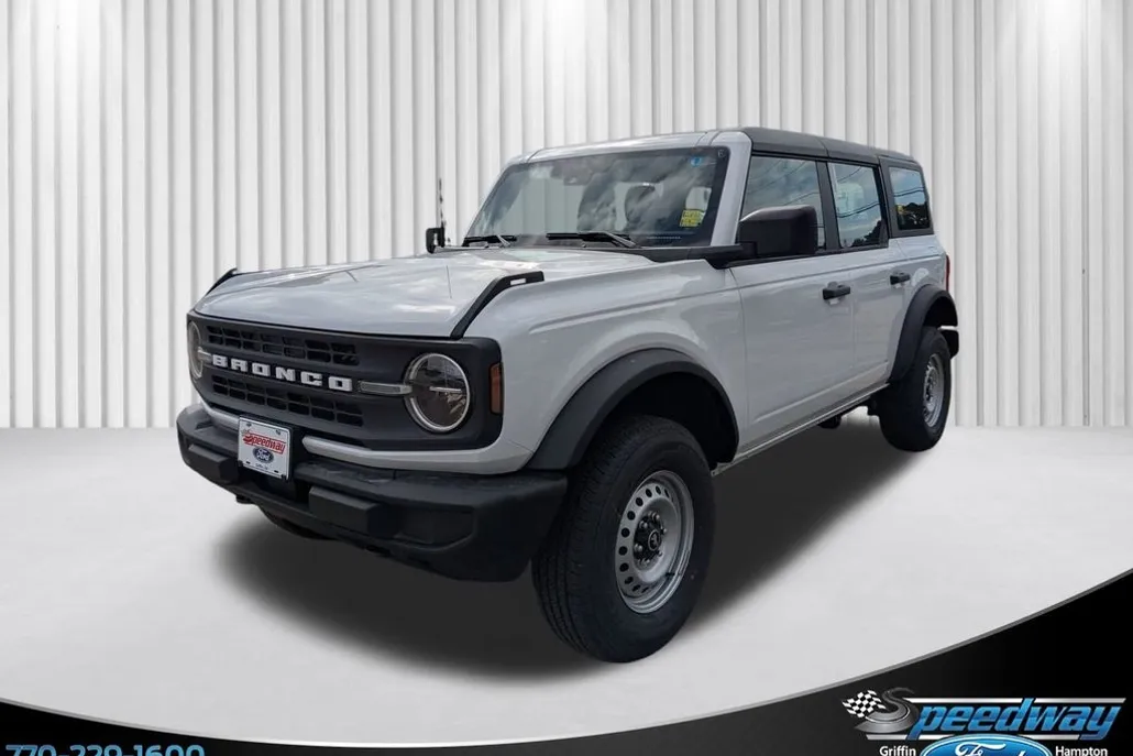 2025 Ford Bronco Base photo 1