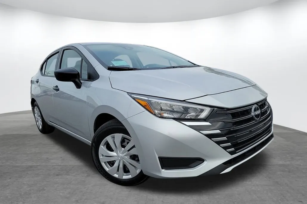 2025 Nissan Versa S photo 1