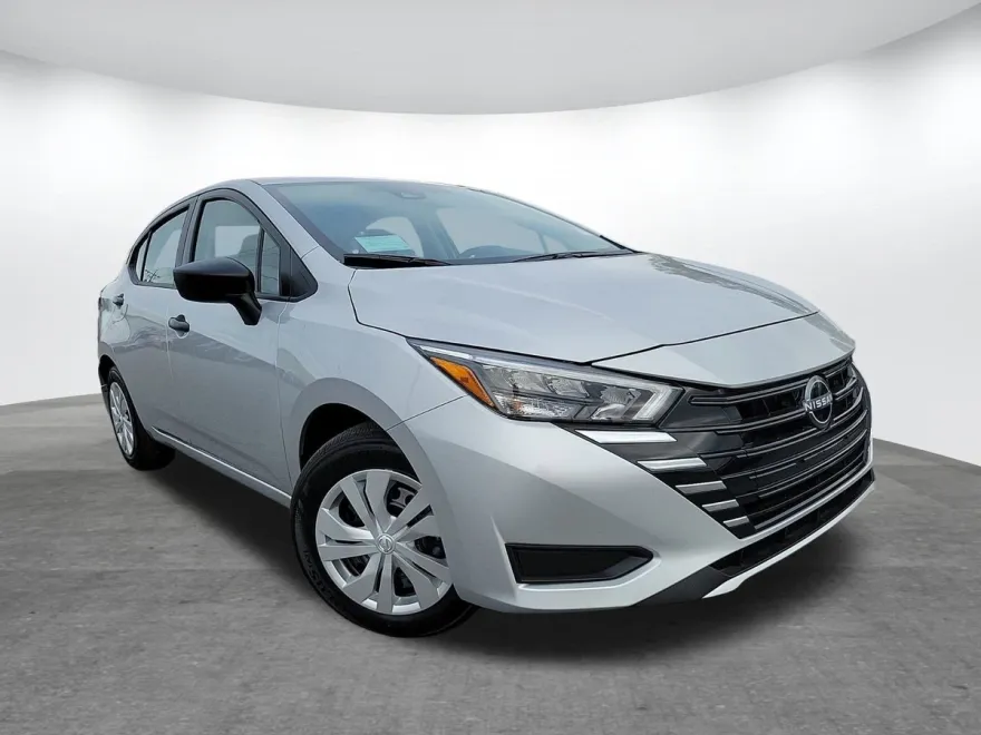 2025 Nissan Versa S photo 1