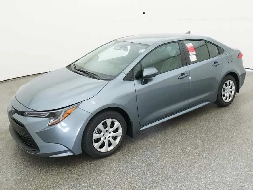 2026 Toyota Corolla LE photo 1