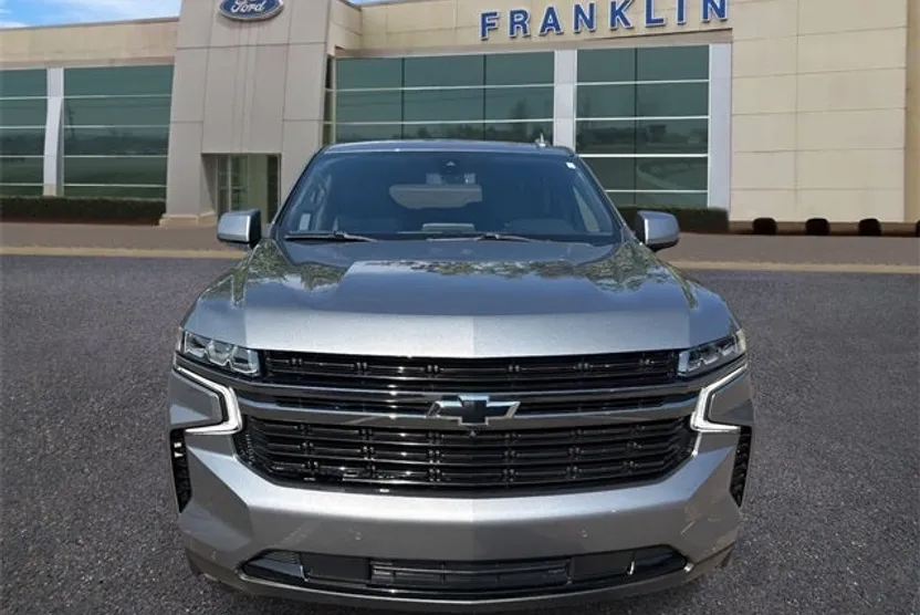 2022 Chevrolet Suburban RST photo 1