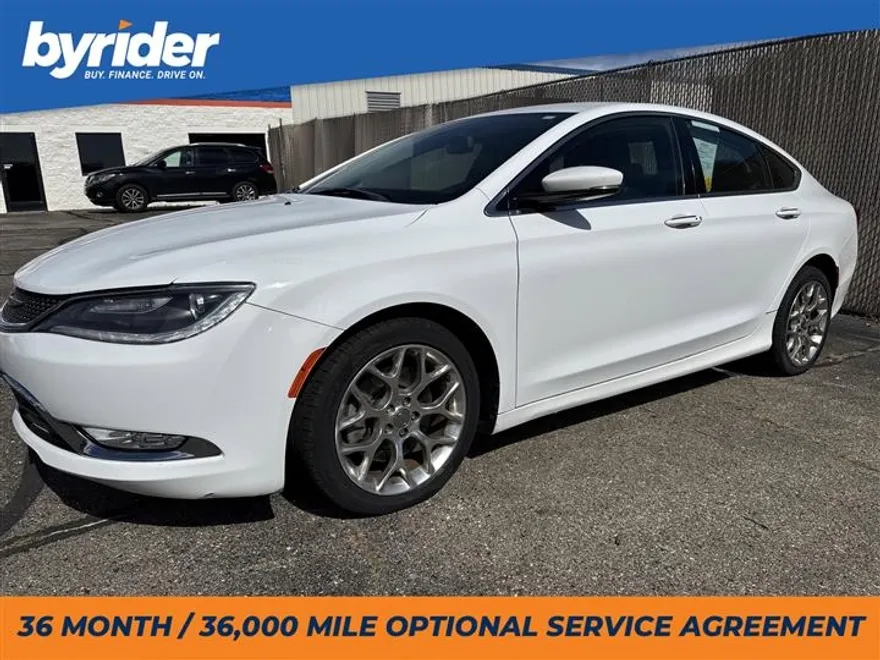 2015 Chrysler 200 C photo 1