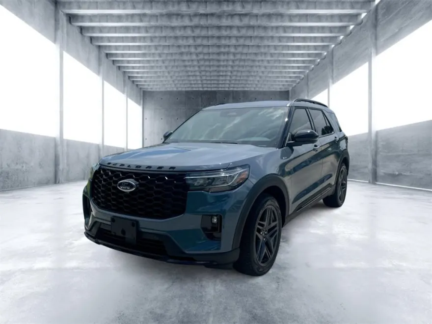 2025 Ford Explorer ST-Line photo 1