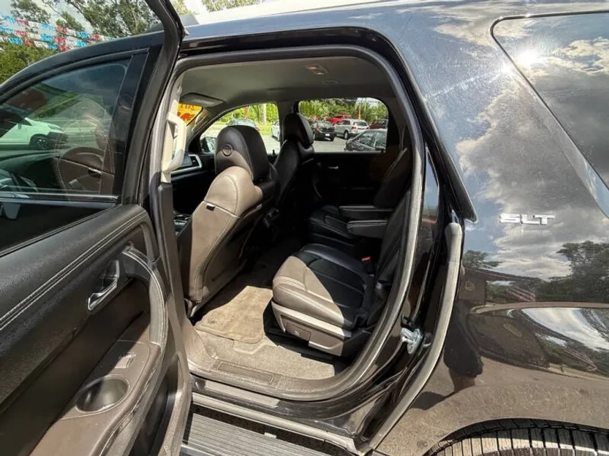 2016 Gmc Acadia SLT photo 1