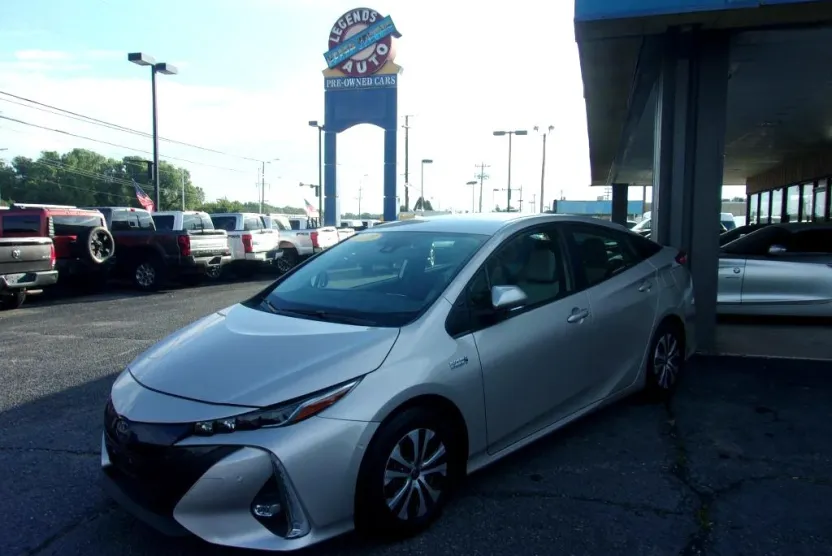 2021 Toyota Prius Prime photo 1