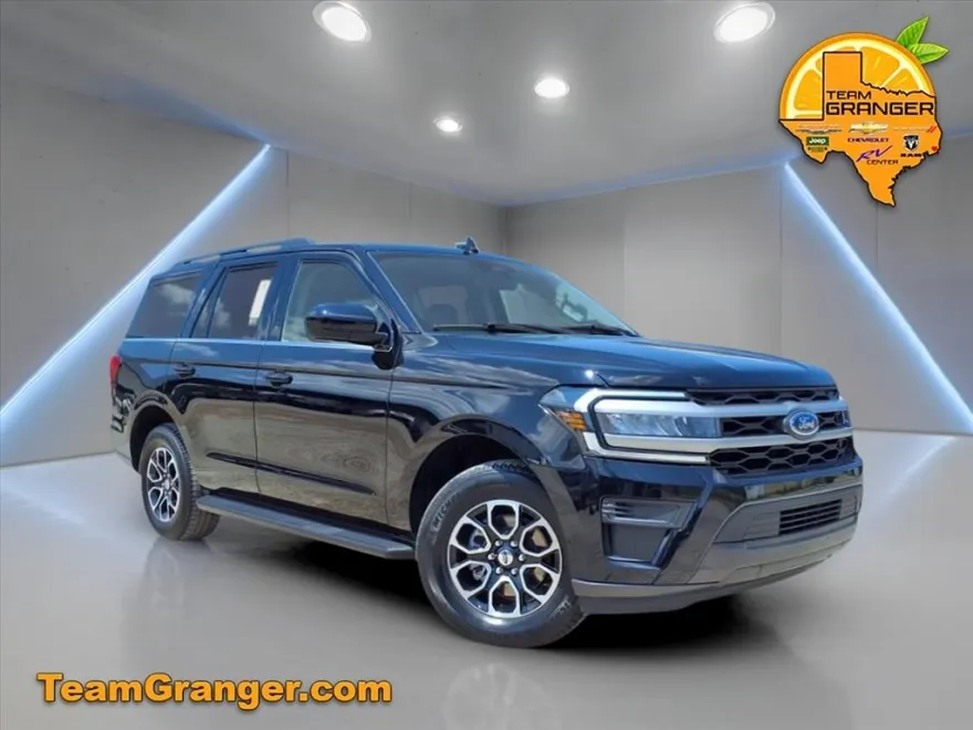 2024 Ford Expedition XLT photo 1