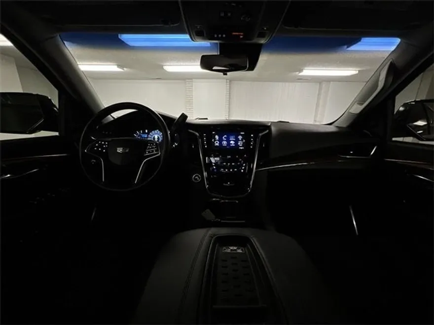 2017 Cadillac Escalade Premium Luxury photo 1