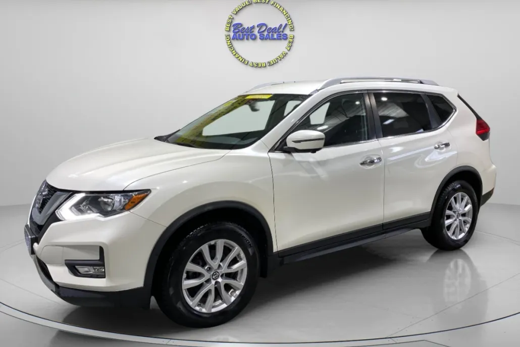 2017 Nissan Rogue SV AWD photo 1
