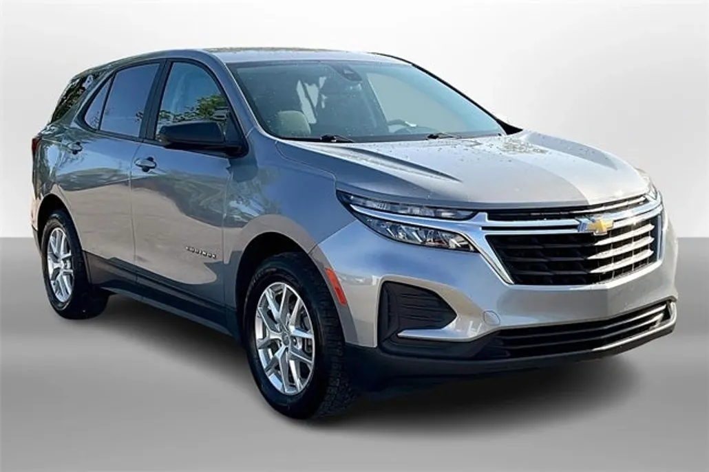 2024 Chevrolet Equinox LS photo 1