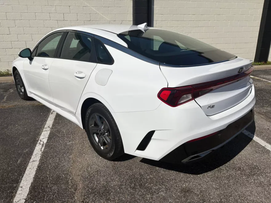 2021 Kia K5 LXS photo 1