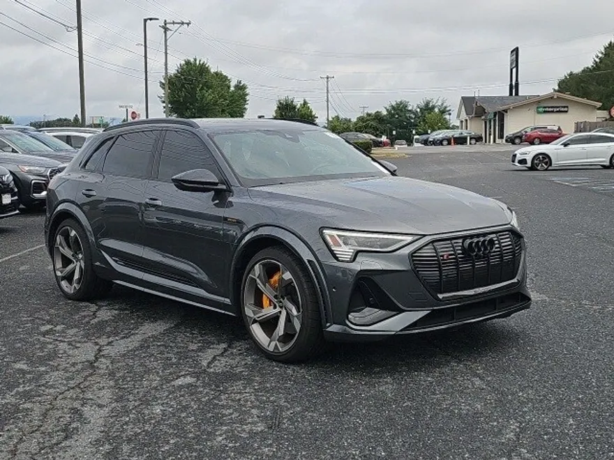 2023 Audi e-tron Prestige photo 1
