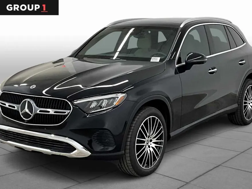 2025 Mercedes Benz GLC 300 photo 1