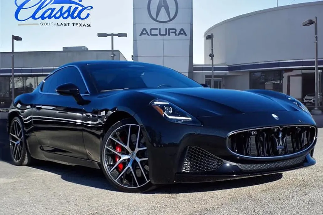 2024 Maserati Granturismo Modena photo 1