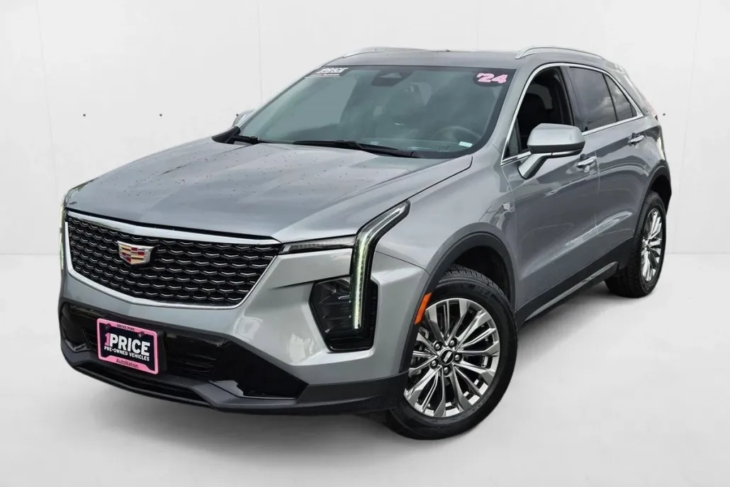 2024 Cadillac XT4 Premium Luxury photo 1