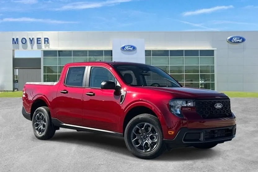 2025 Ford Maverick XLT photo 1