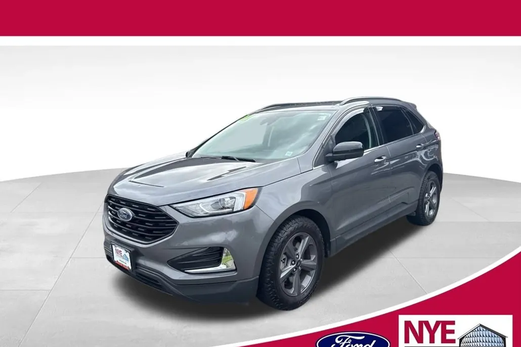 2022 Ford Edge SEL photo 1