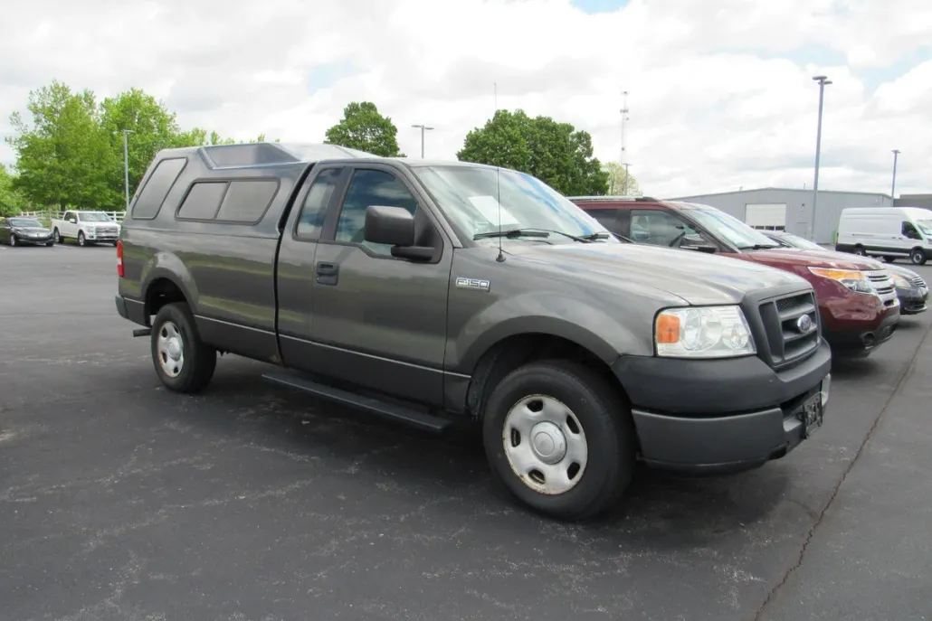 2005 Ford F-150 XL photo 1