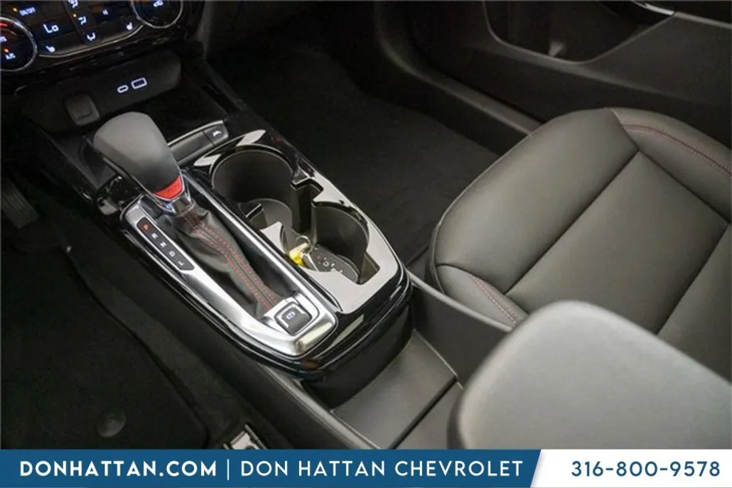 2025 Chevrolet Trax photo 1