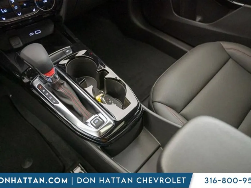 2025 Chevrolet Trax photo 1