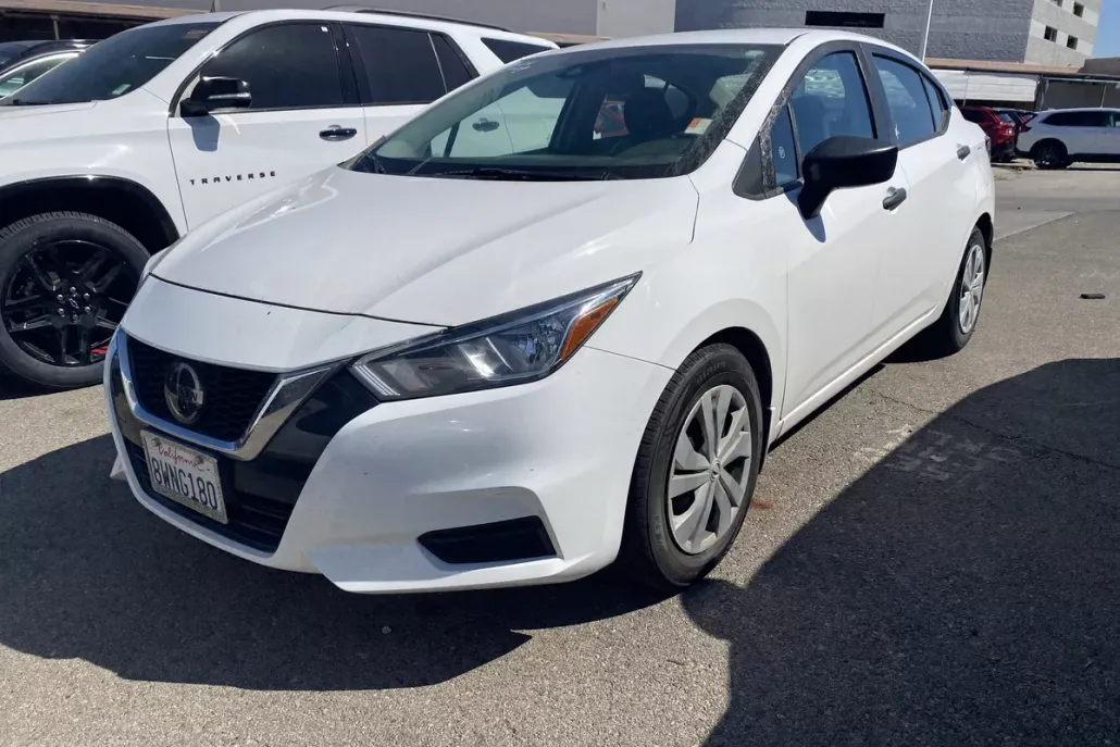 2021 Nissan Versa 1.6 S photo 1