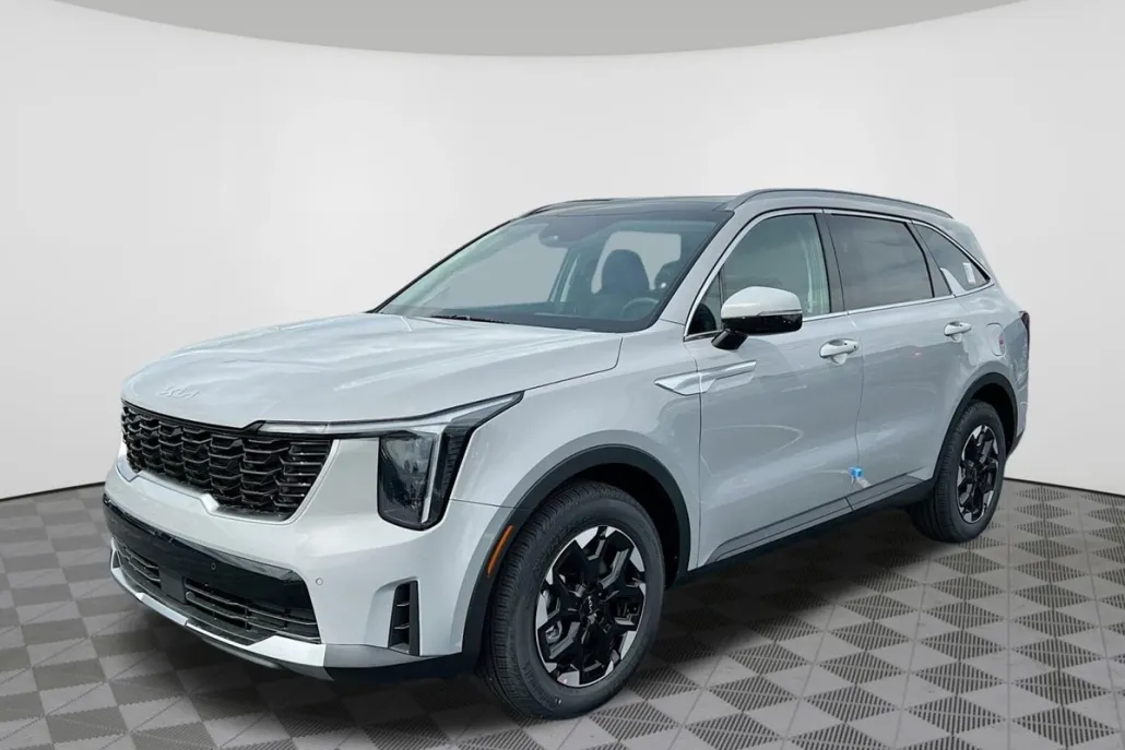 2025 Kia Sorento S photo 1