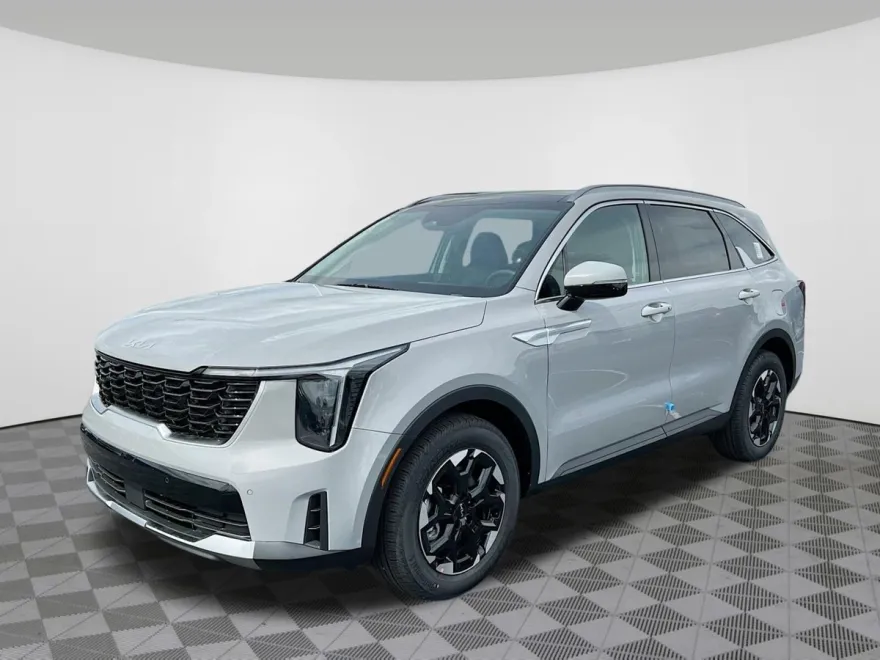 2025 Kia Sorento S photo 1