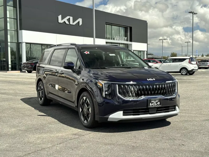 2026 Kia Carnival EX photo 1