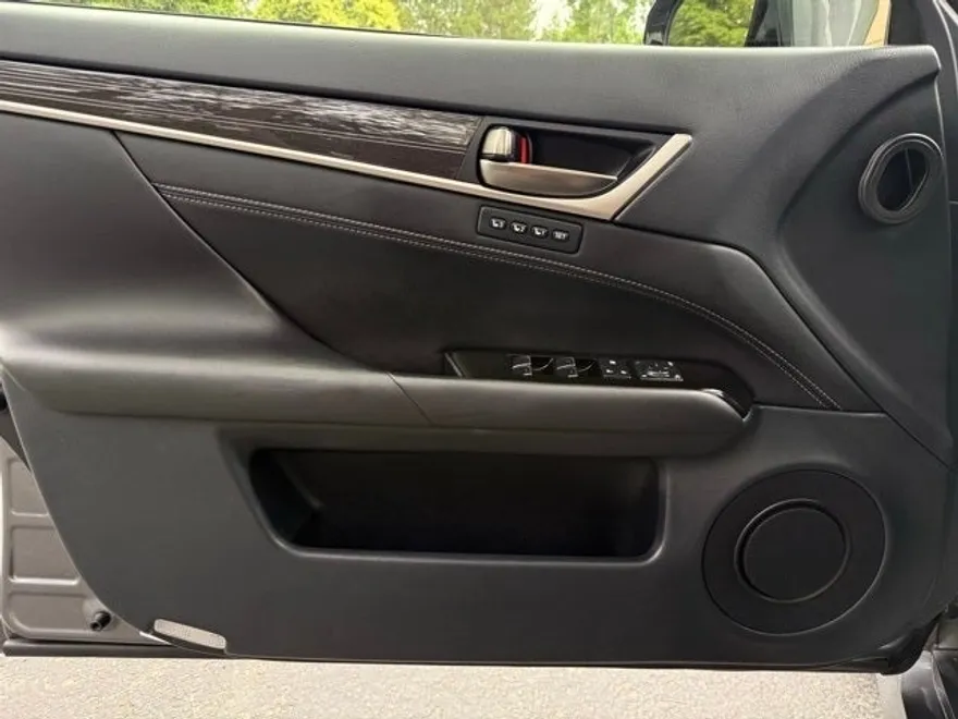 2016 Lexus GS 450h photo 27