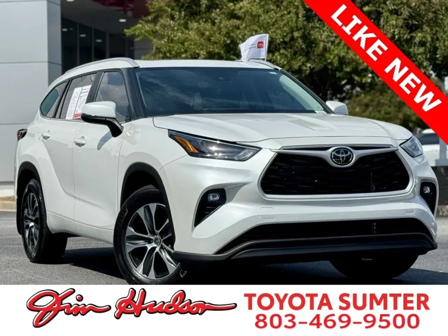 2025 Toyota Highlander XLE photo 1