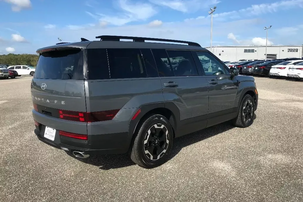 2026 Hyundai Santa Fe SEL photo 1