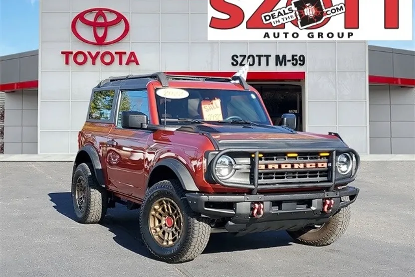 2022 Ford Bronco Base photo 1