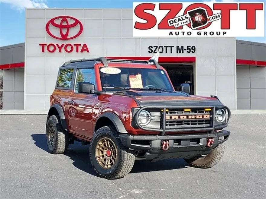 2022 Ford Bronco Base photo 1