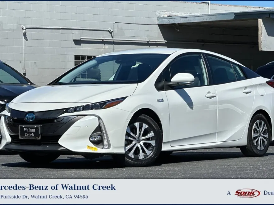 2021 Toyota Prius Prime Limited photo 1