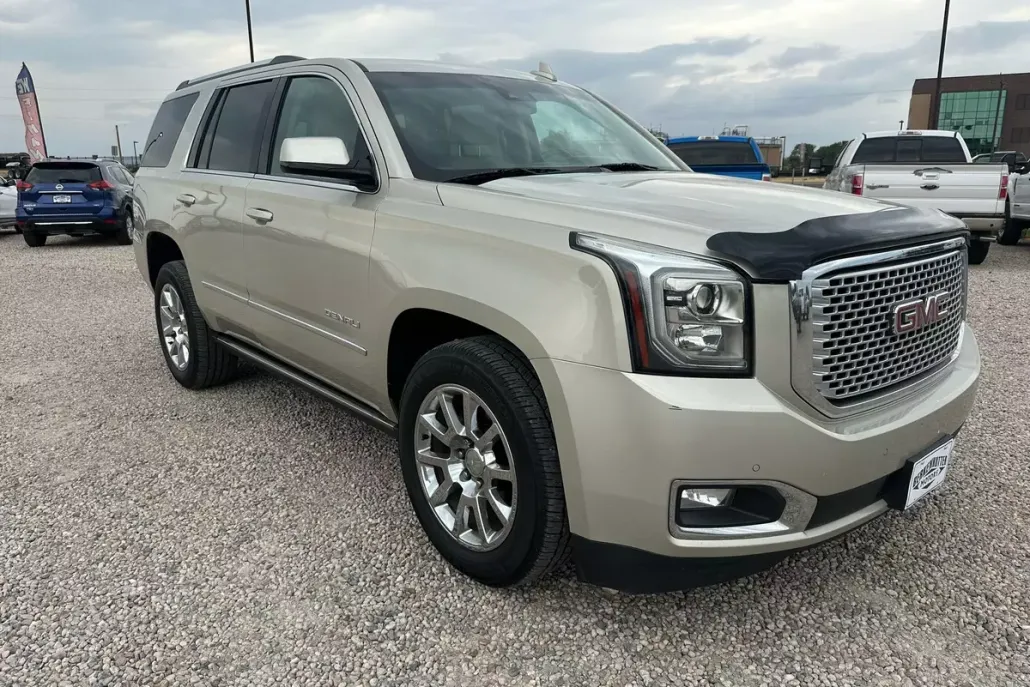 2015 Gmc Yukon Denali SLT photo 1