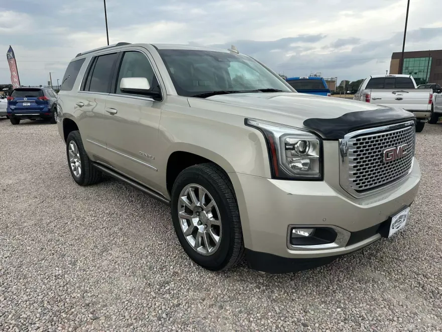 2015 Gmc Yukon Denali SLT photo 1