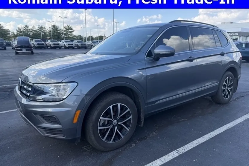 2021 Volkswagen Tiguan SE photo 1
