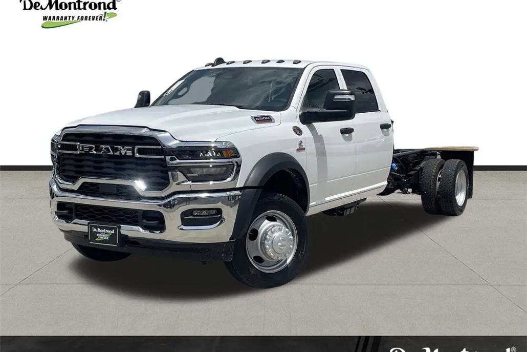 2025 Ram 5500 Tradesman photo 1
