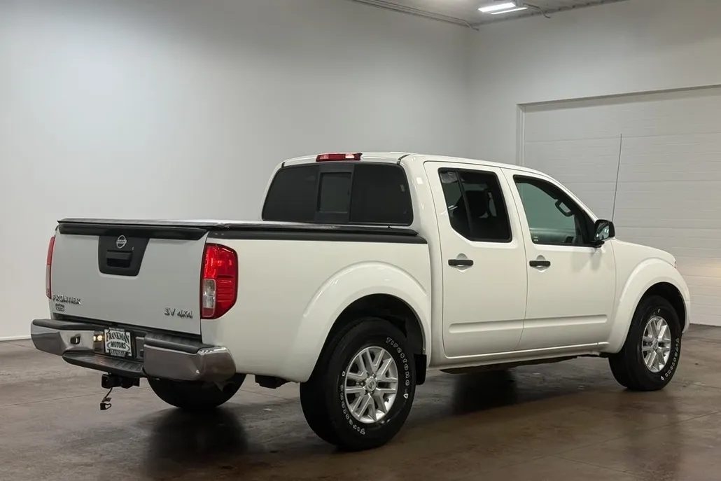 2016 Nissan Frontier SV photo 1
