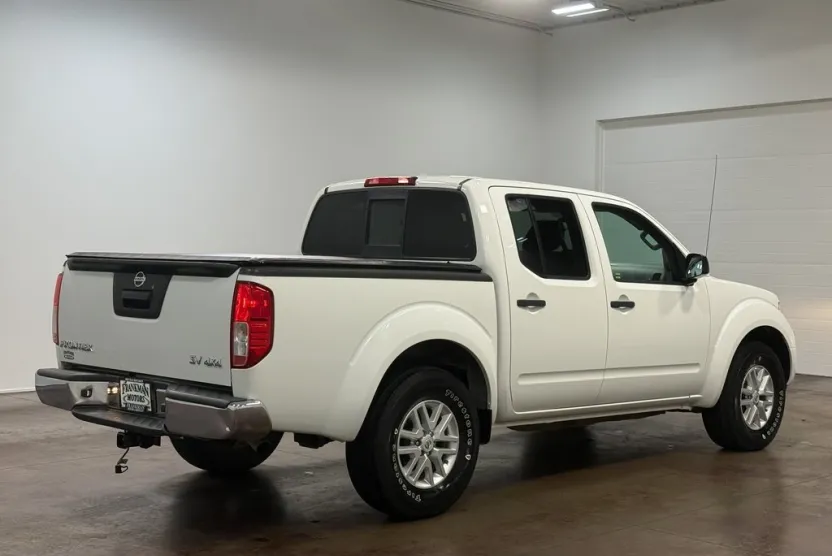 2016 Nissan Frontier SV photo 1