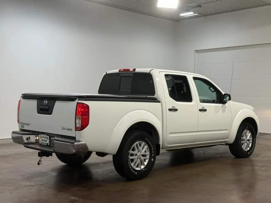 2016 Nissan Frontier SV photo 1